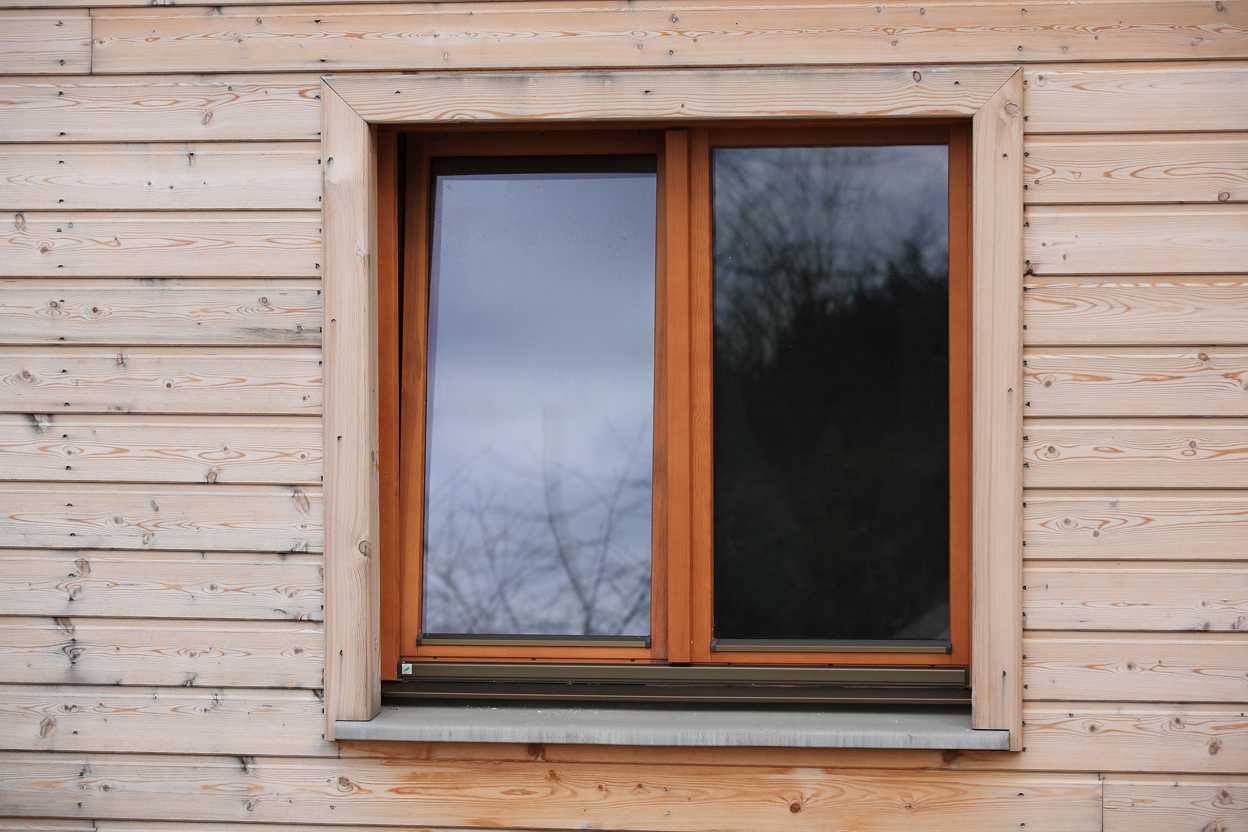 Fenêtres bois « Confort » Fenêtres écologiques en bois à double vitrage – modèle Confort