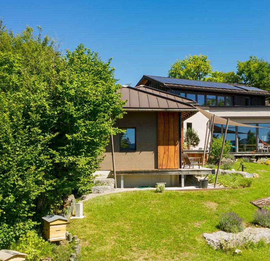 Rénovation d'une maison passive dans le Jura par les fenêtres Franc-Comtoises pour les menuiseries.