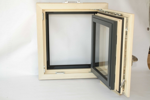 Fenetre bois alu Caméléwood bois alu triple vitrage Vue de face et ouverte