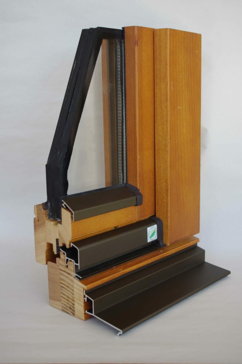 Structure intérieur de la fenêtre bois double vitrage "Confort" Fenêtres bois double vitrage sur mesure Gamme "Confort"