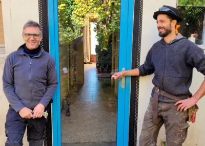 Fenêtres bois alu double vitrage à Ambierle - Chantier participatif Twiza