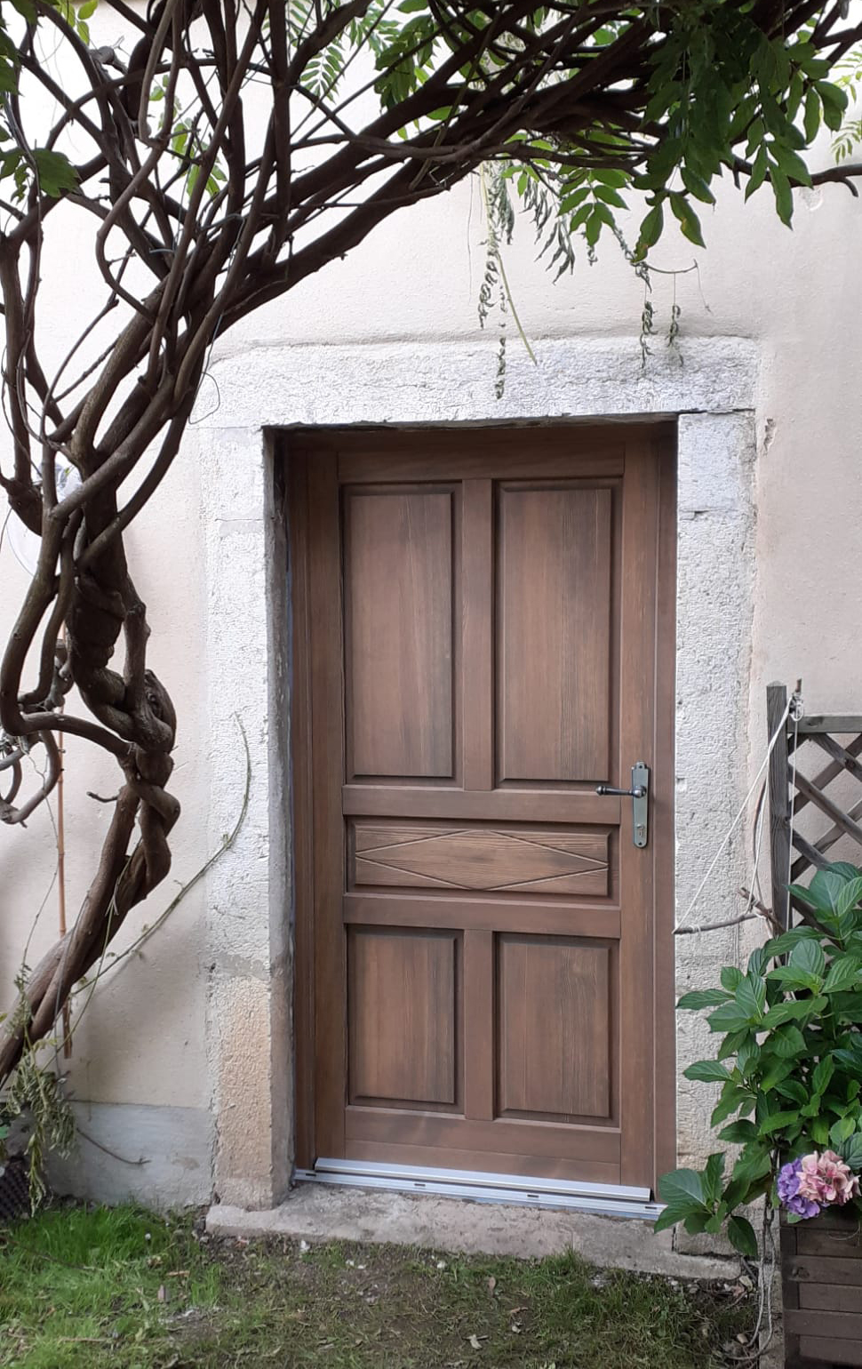 Portes Louvet 04 FenĂȘtres bois alu double vitrage Ă Ambierle - Chantier participatif Twiza