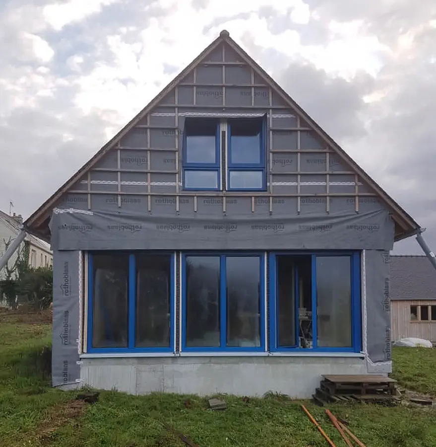 Bois triple passive Telgruc-sur-Mer Bretagne (20)-2 Bois triple passive en paille à Telgruc-sur-Mer Bretagne. vue de la maison